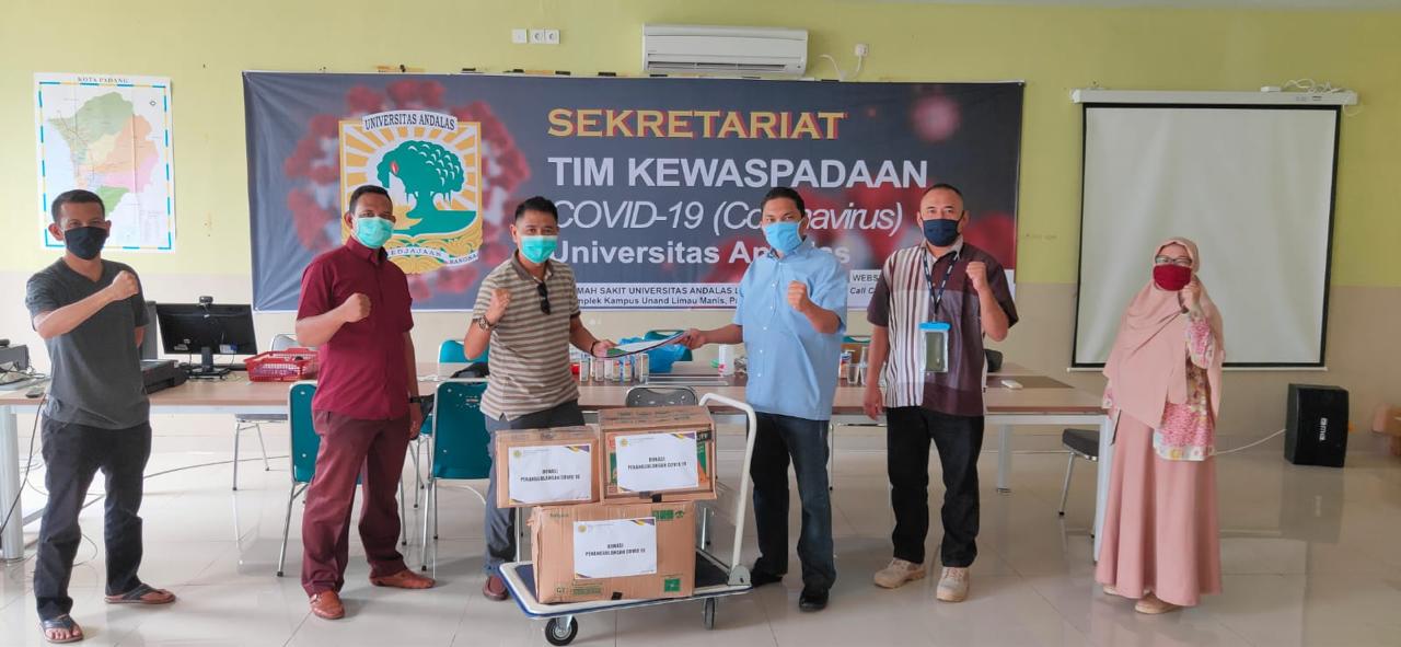 FKG dan RSGM Unbrah Donasikan Bantuan APD ke Rumah Sakit Penanganan Covid-19
