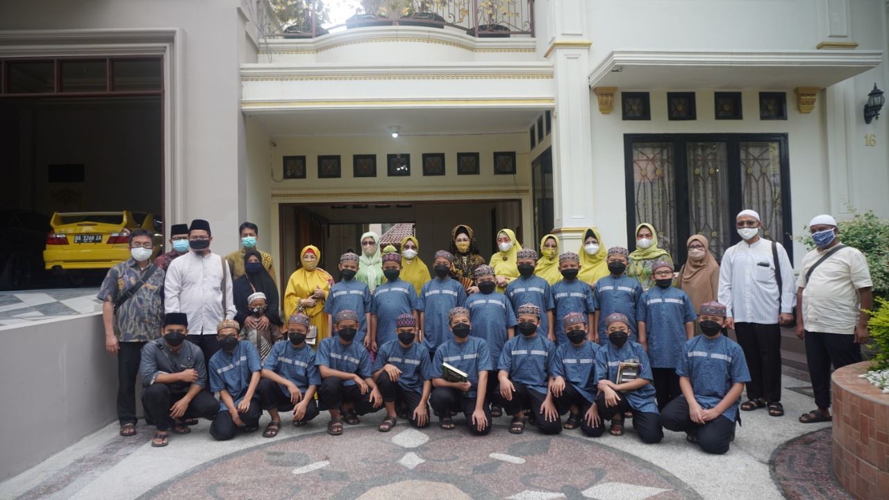 Pesantren de Muttaqin Lakukan Kunjungan Ke Yayasan Pendidikan Baiturrahmah