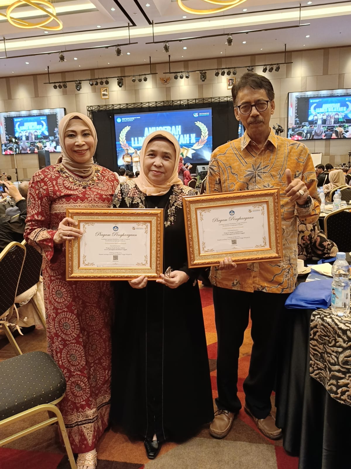Unbrah Raih Penghargaan Anugerah LLDikti X 2025 Kategori Capaian Unggul Akreditasi FK