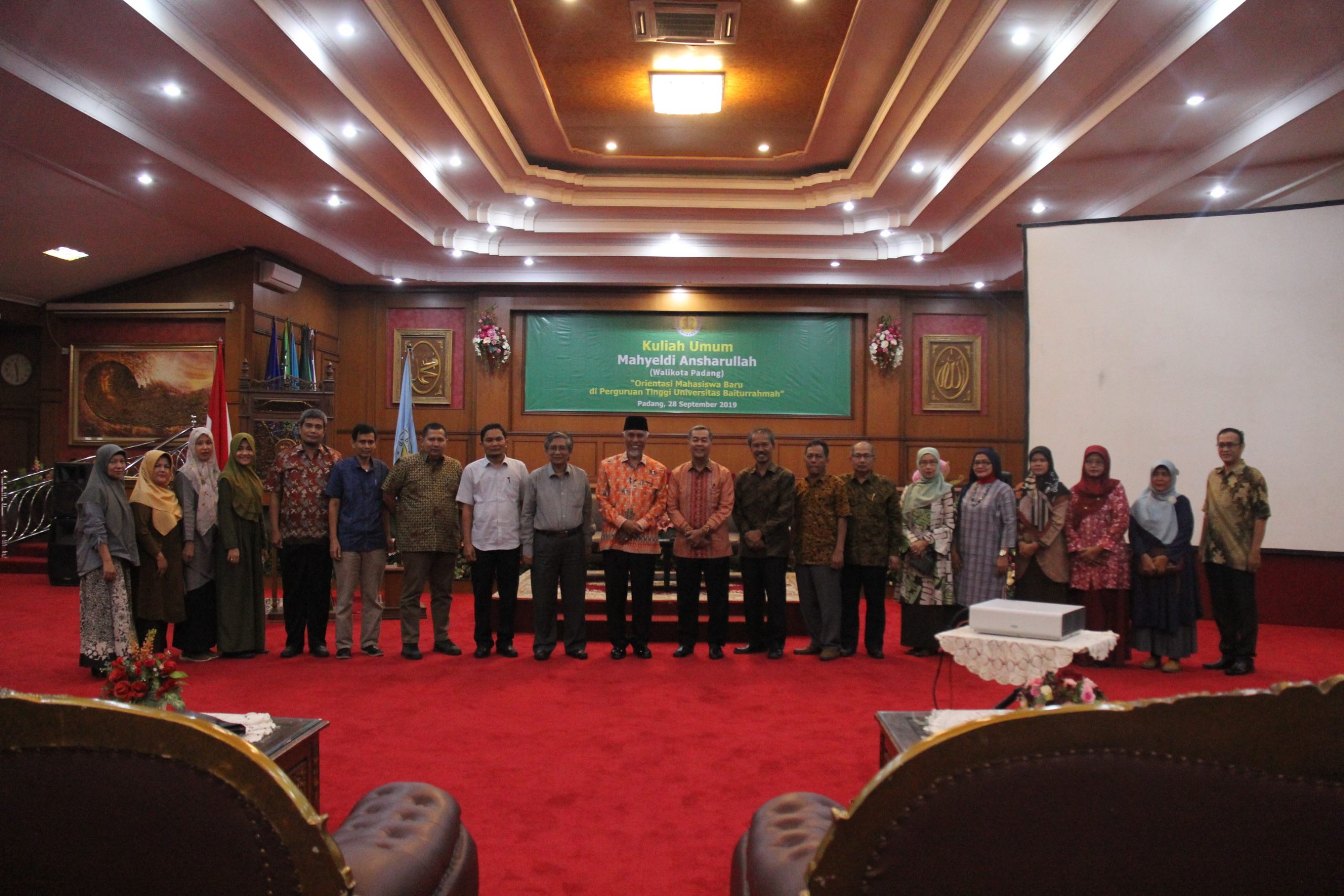 Wako Mahyeldi Sosialisasikan Kota Padang Kepada Mahasiswa Baru Unbrah