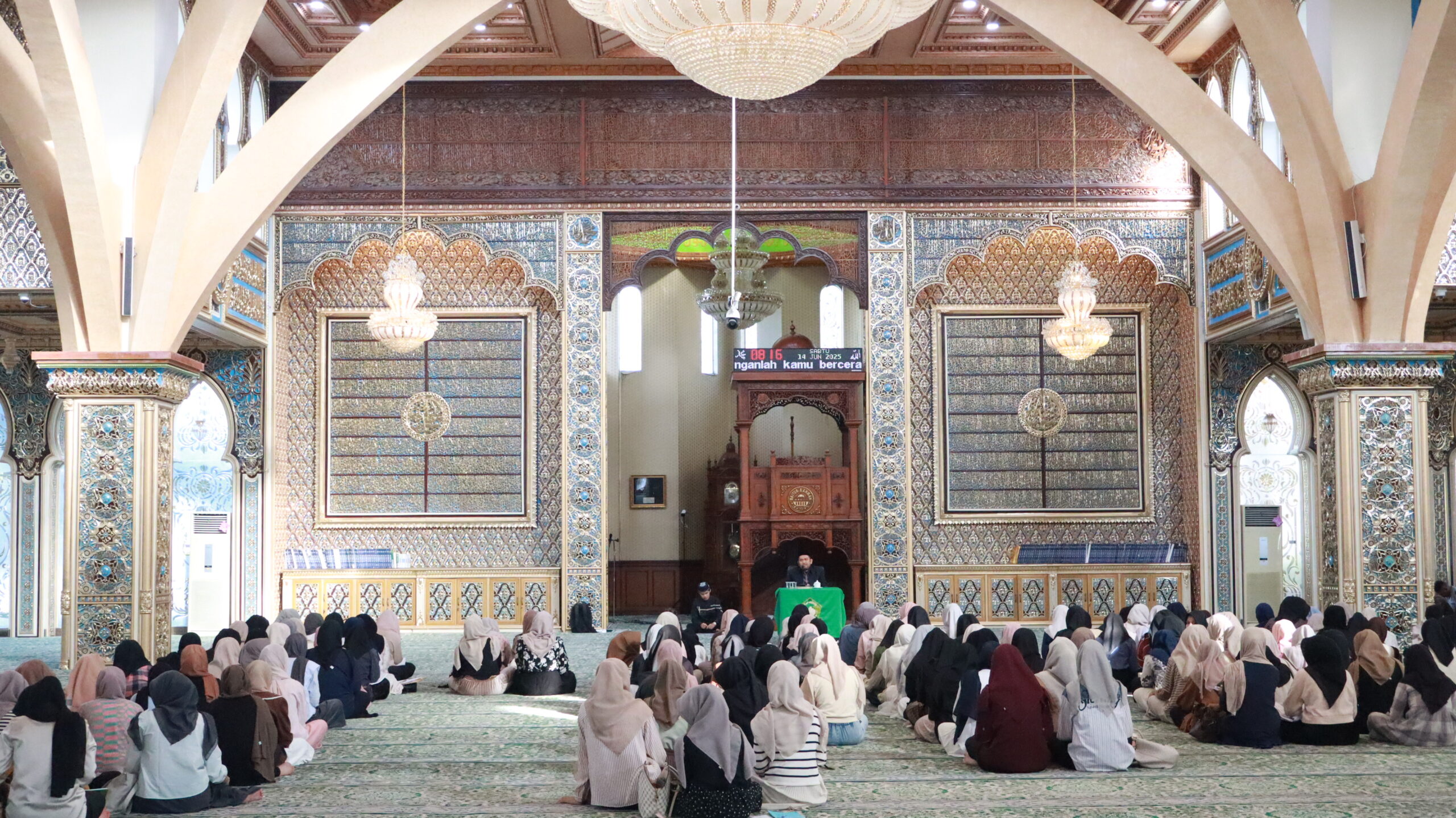 Kajian Dhuha : Kandungan Surah An Nur 31
