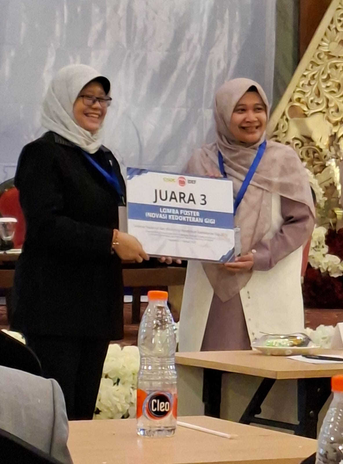 Dosen FKG Unbrah Raih Penghargaan Poster Inovasi Pendidikan Kedokteran Gigi