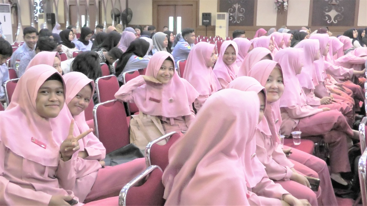Kuliah Umum Kebidanan : Etika Profesi dan Isu Terkini Dalam Pelayanan Kebidanan