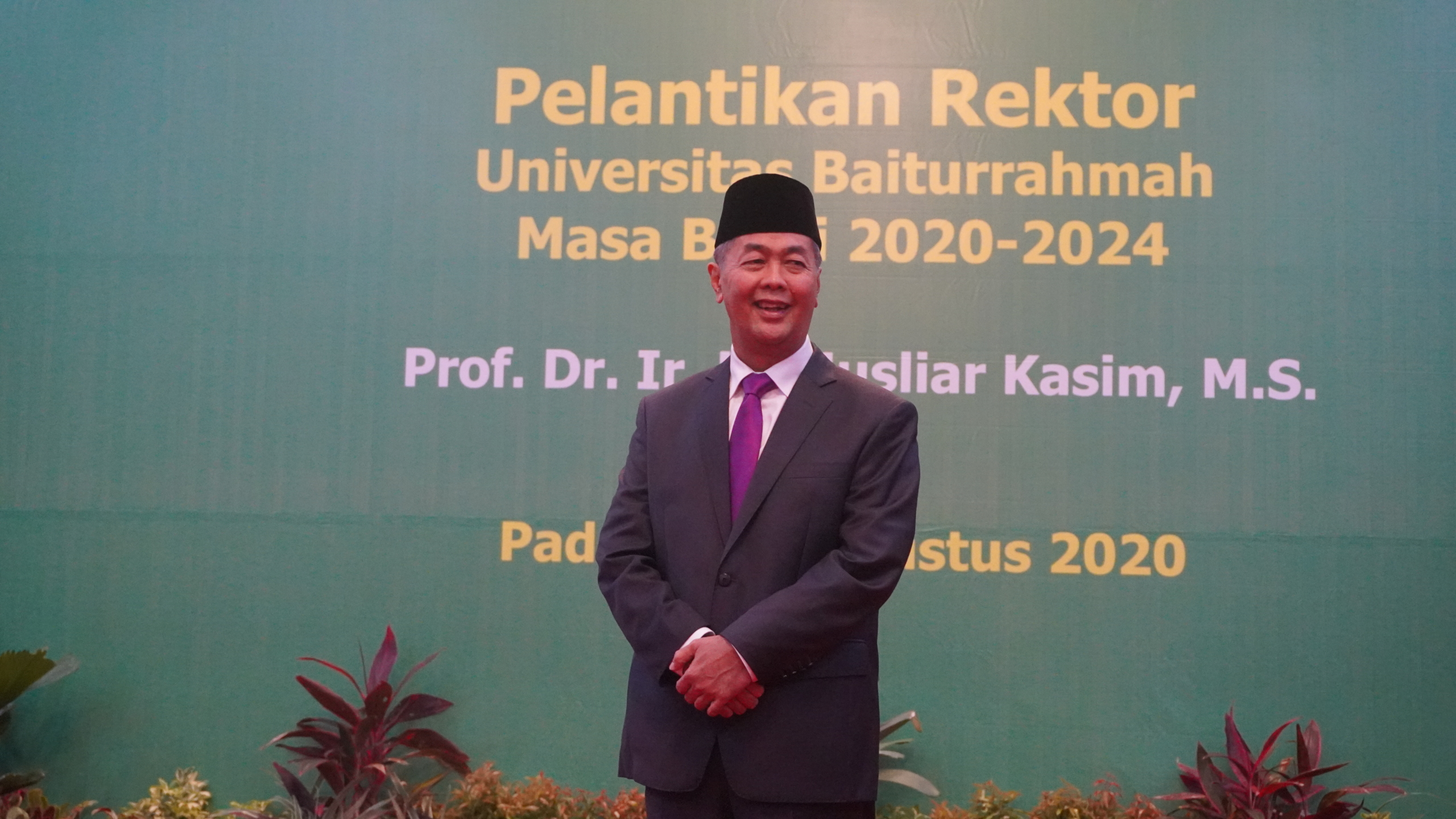 Rektor : Menjaga Pohon Sama Dengan Menjaga Keseimbangan Alam