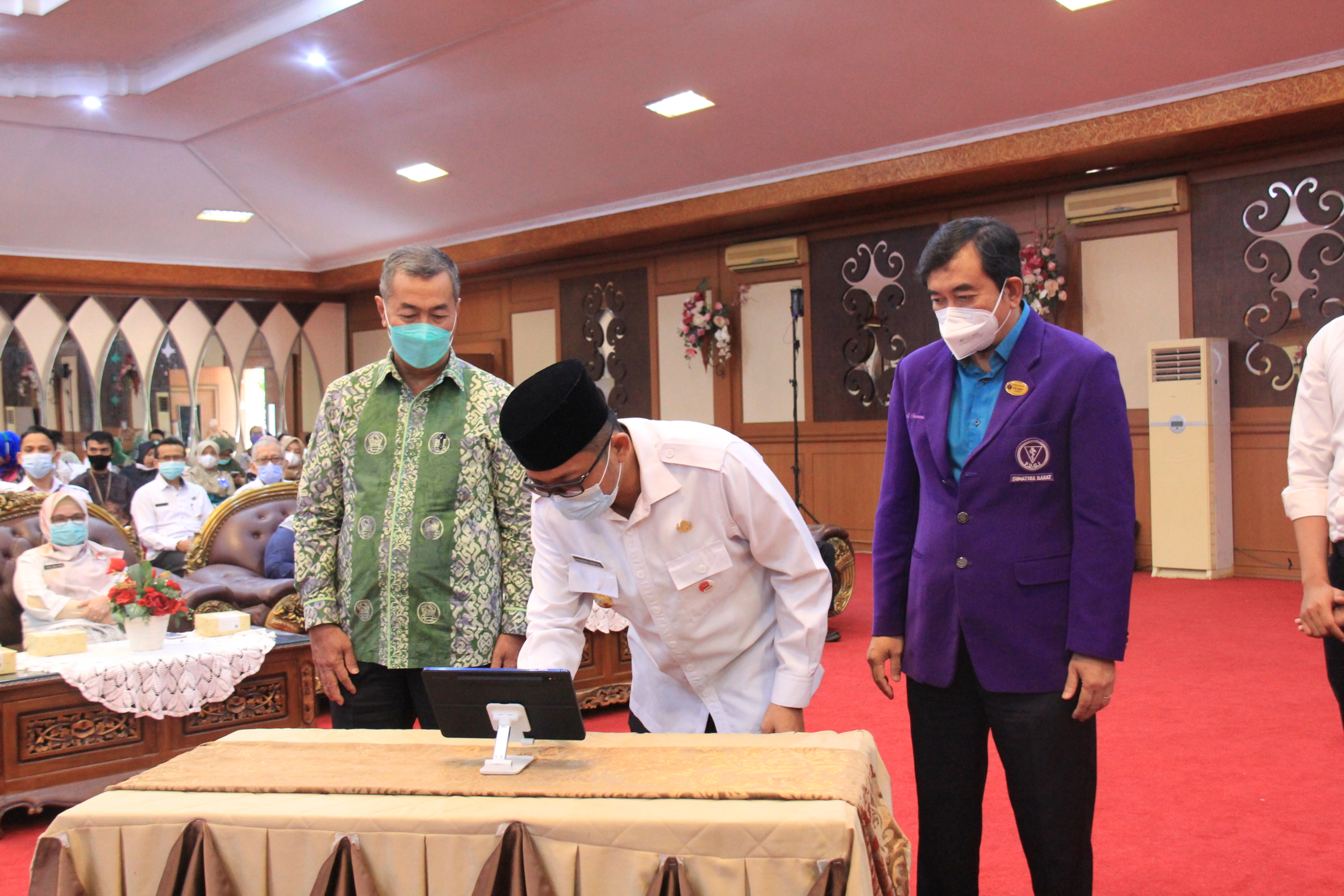 Wali Kota Padang Luncurkan Aplikasi “Special Smile” Karya Dosen Unbrah