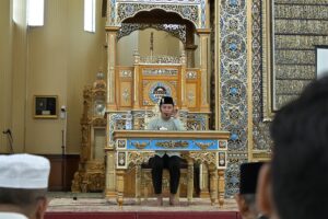 Dai Juara AKSI Indosiar Beri Tausyiah di Masjid Baiturrahmah